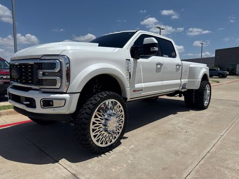 Used 2024 Ford F450 Limited w/ FX4 Off-Road Package AWD/4WD image 3