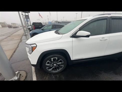 Certified 2023 GMC Terrain SLT image 5
