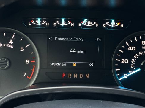 Used 2020 Ford F150 XLT w/ Equipment Group 302A Luxury AWD/4WD image 24