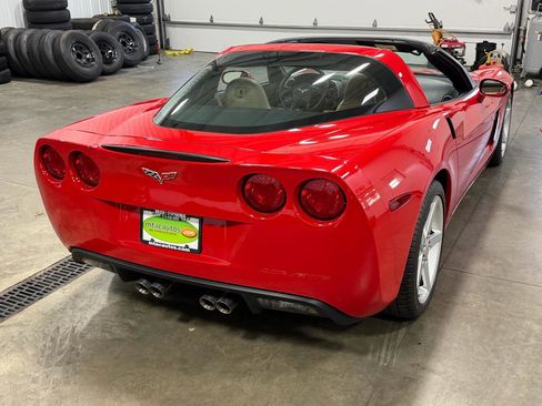 Used 2005 Chevrolet Corvette Coupe w/ 2LT w/ Preferred Equipment Group RWD image 3