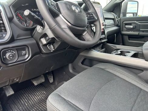 New 2026 RAM 2500 Big Horn AWD/4WD image 15