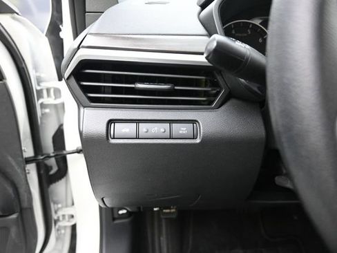 Used 2025 Nissan Altima 2.5 SV FWD image 13