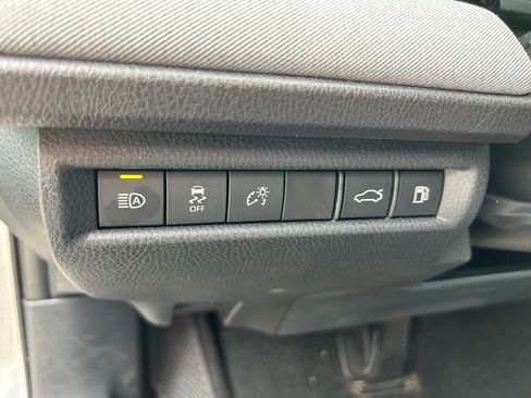 Certified 2025 Toyota Camry LE image 17