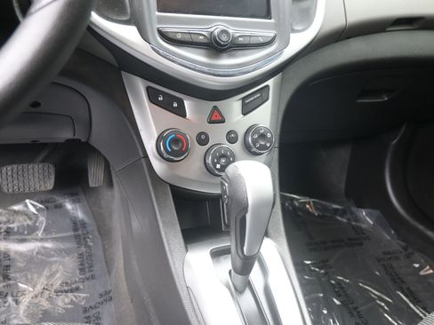 Used 2020 Chevrolet Sonic LT image 15