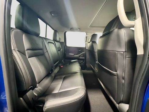 Used 2024 Nissan Frontier SL w/ Technology Package image 27