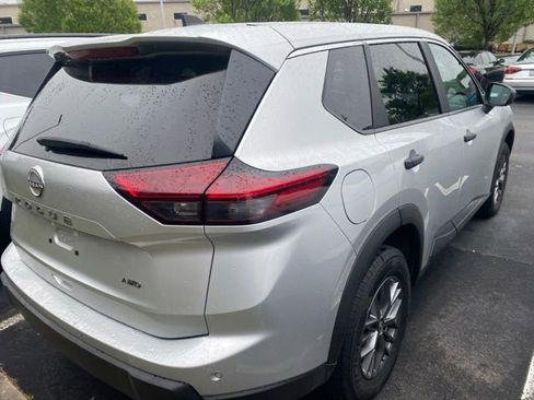 Used 2024 Nissan Rogue S AWD/4WD image 4