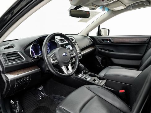 Used 2017 Subaru Outback 2.5i Limited image 4