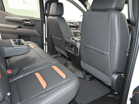 New 2026 GMC Sierra 1500 AT4 w/ AT4 Premium Package AWD/4WD image 24