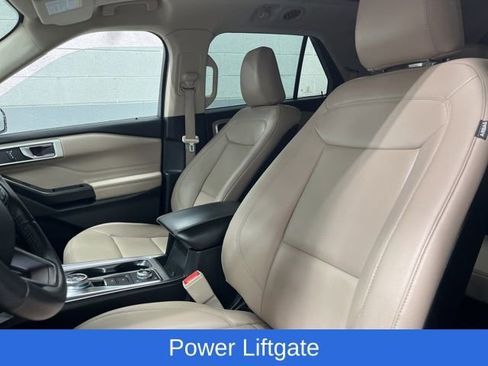 Used 2020 Ford Explorer XLT w/ Equipment Group 202A image 17