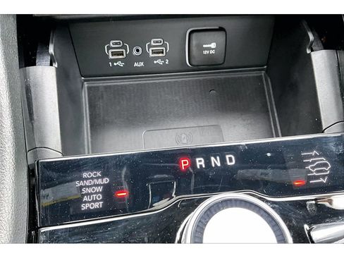 Certified 2025 Jeep Grand Cherokee Overland w/ Luxury Tech Group IV image 29