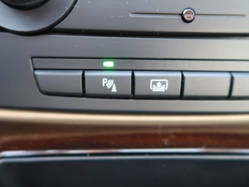 Used 2011 BMW 328i Coupe w/ Premium Pkg image 17