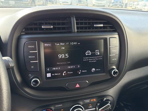 Used 2023 Kia Soul LX w/ Option Group 015 FWD image 19