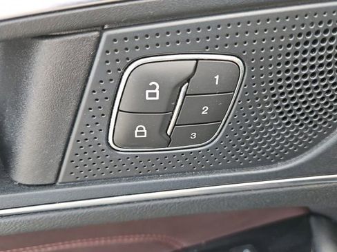 Used 2020 Ford Edge Titanium w/ Equipment Group 301A AWD/4WD image 21