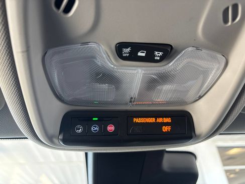 Used 2022 Buick Encore GX Preferred w/ Cold Weather Comfort Package FWD image 18