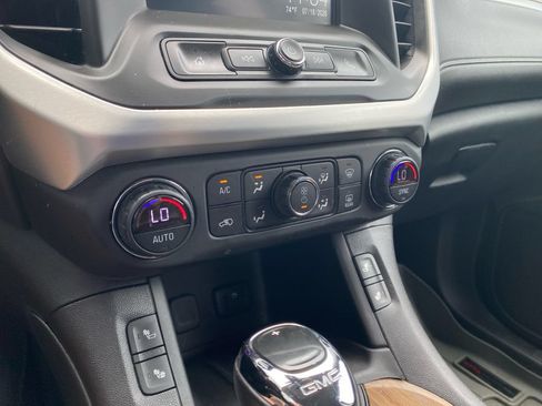 Used 2018 GMC Acadia SLE w/ Driver Alert Package I AWD/4WD image 25