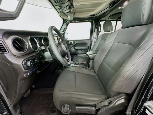 Used 2023 Jeep Wrangler Unlimited w/ Convenience Group AWD/4WD image 13