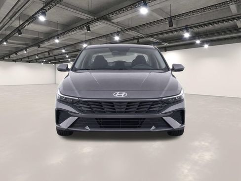 Used 2024 Hyundai Elantra SEL FWD image 5