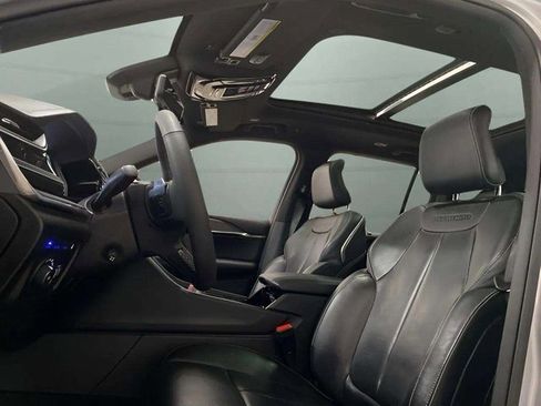 Used 2023 Jeep Grand Cherokee Overland w/ Luxury Tech Group IV image 26