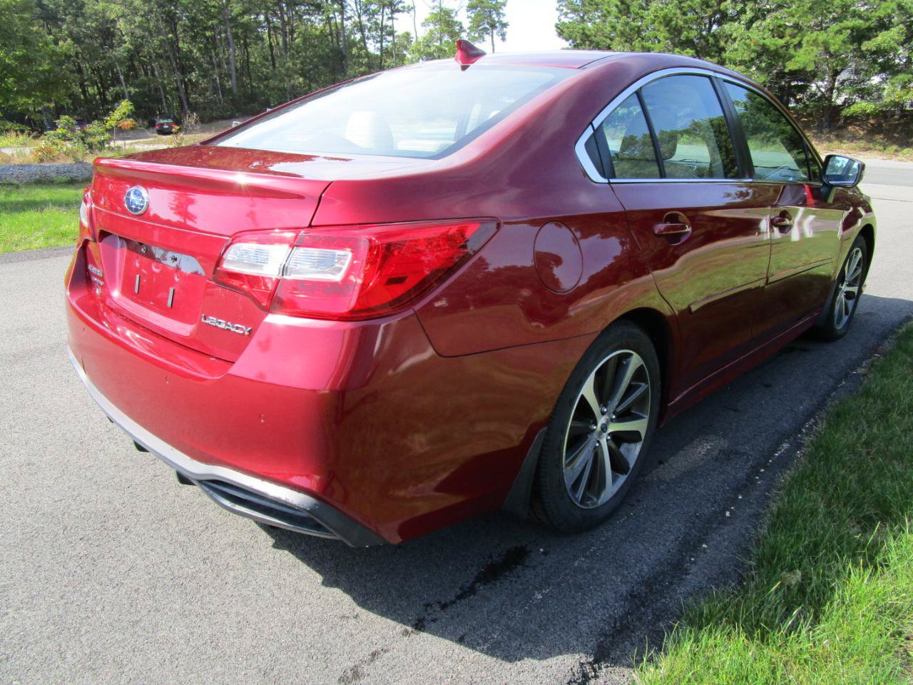 Used 2018 Subaru Legacy 2.5i Limited AWD/4WD image 5