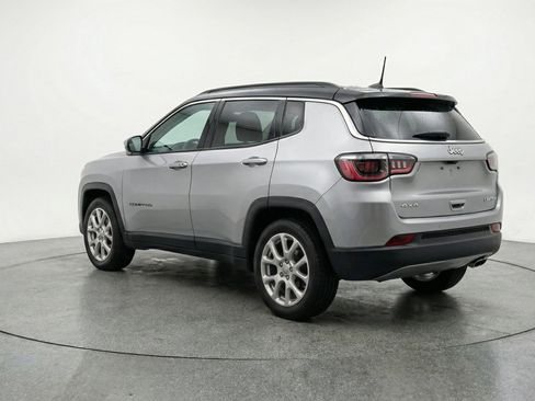 Used 2025 Jeep Compass Limited AWD/4WD image 6