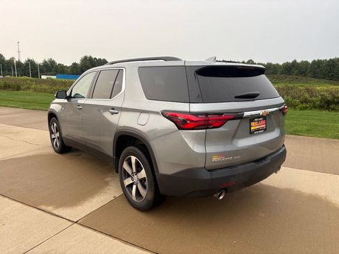 Used 2023 Chevrolet Traverse LT w/ LT Premium Package AWD/4WD image 4