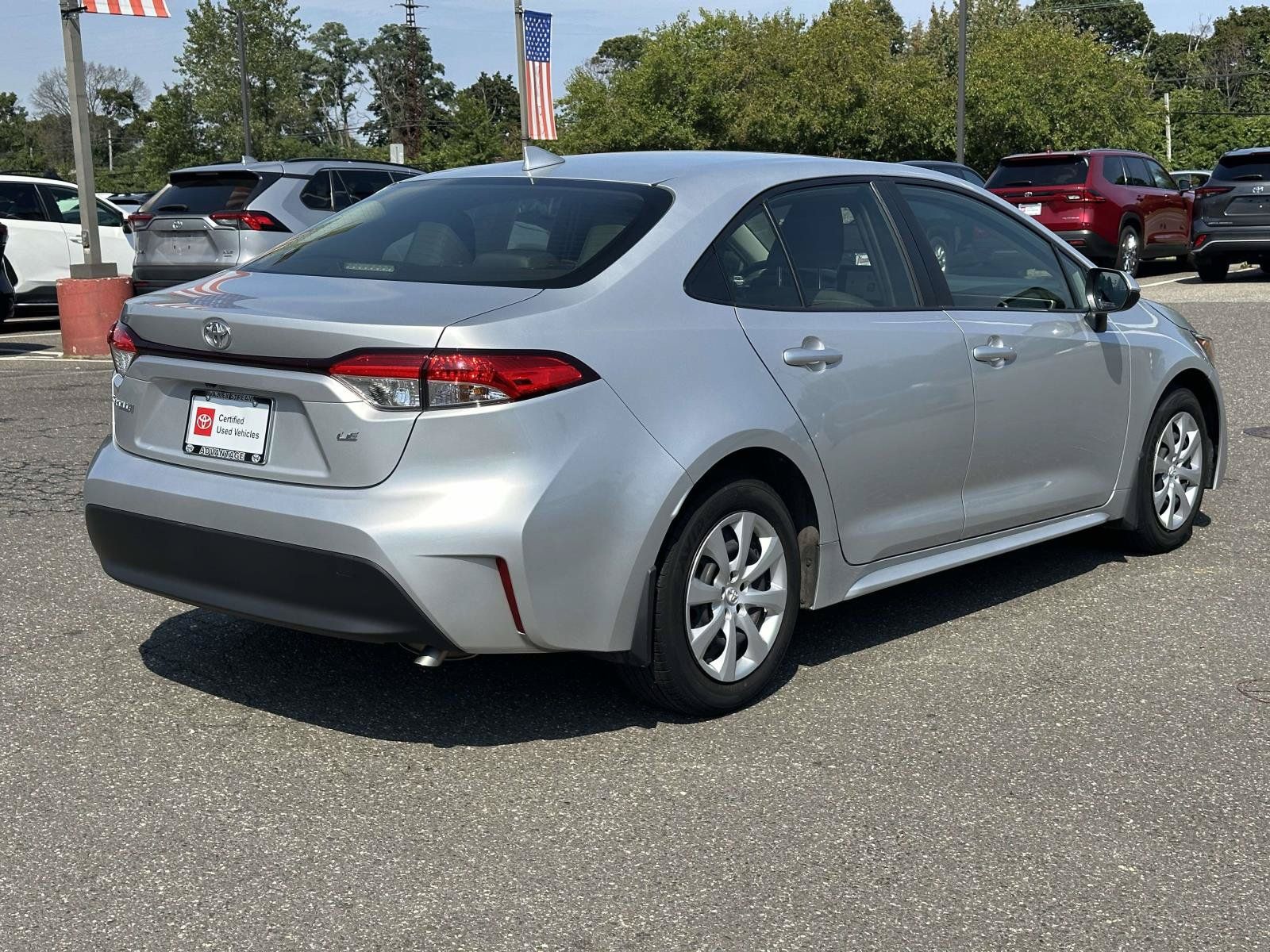 Used 2024 Toyota Corolla LE FWD image 5