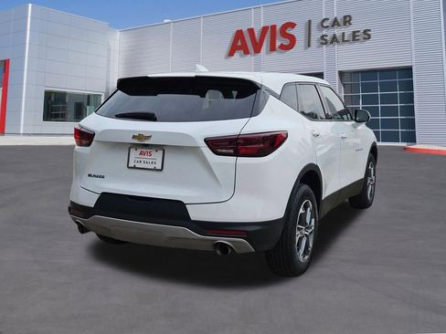 Used 2025 Chevrolet Blazer LT FWD image 6