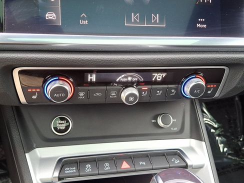 Used 2022 Audi Q3 2.0T Premium Plus image 15