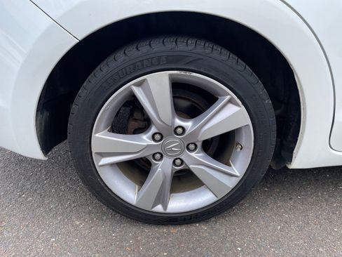 Used 2014 Acura ILX w/ Premium Package FWD image 25