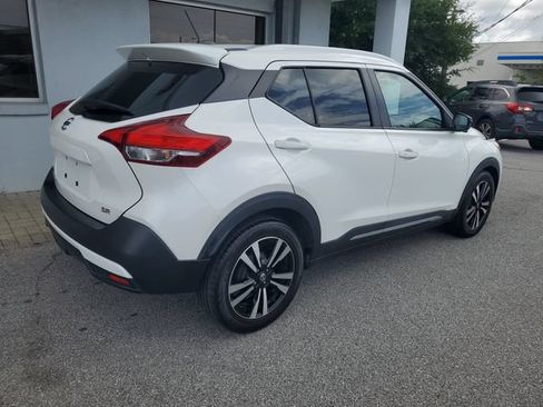 Used 2018 Nissan Kicks SR FWD image 7