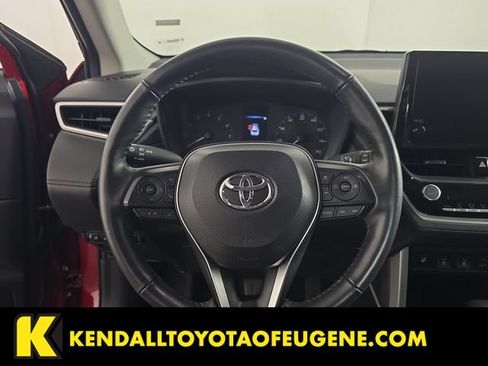 Used 2024 Toyota Corolla Cross LE AWD/4WD image 13