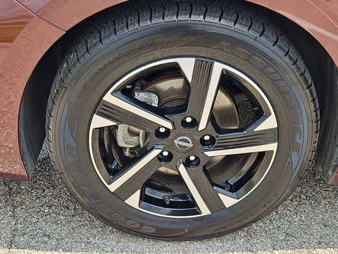 Used 2024 Nissan Sentra SV FWD image 13