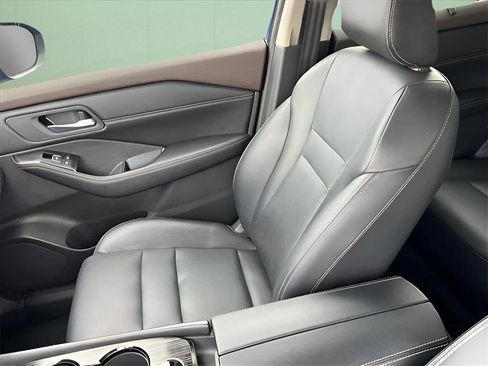 Used 2023 Nissan Rogue SL w/ SL Premium Package image 7