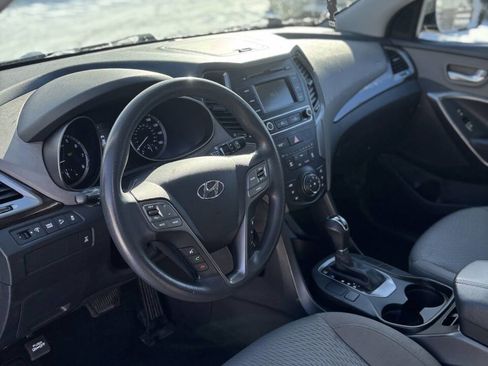 Used 2017 Hyundai Santa Fe Sport image 9