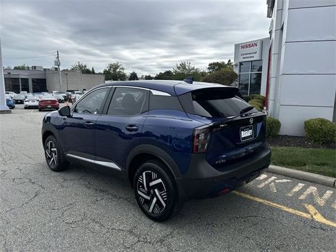 Certified 2025 Nissan Kicks SV image 6