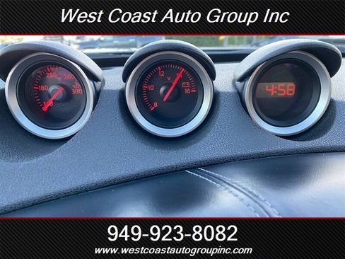 Used 2009 Nissan 370Z Touring image 19