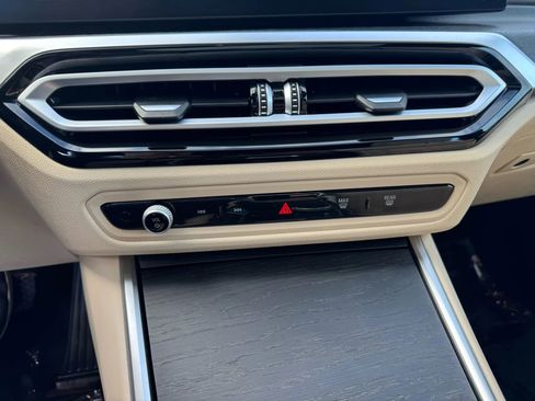 Used 2023 BMW i4 eDrive40 image 37