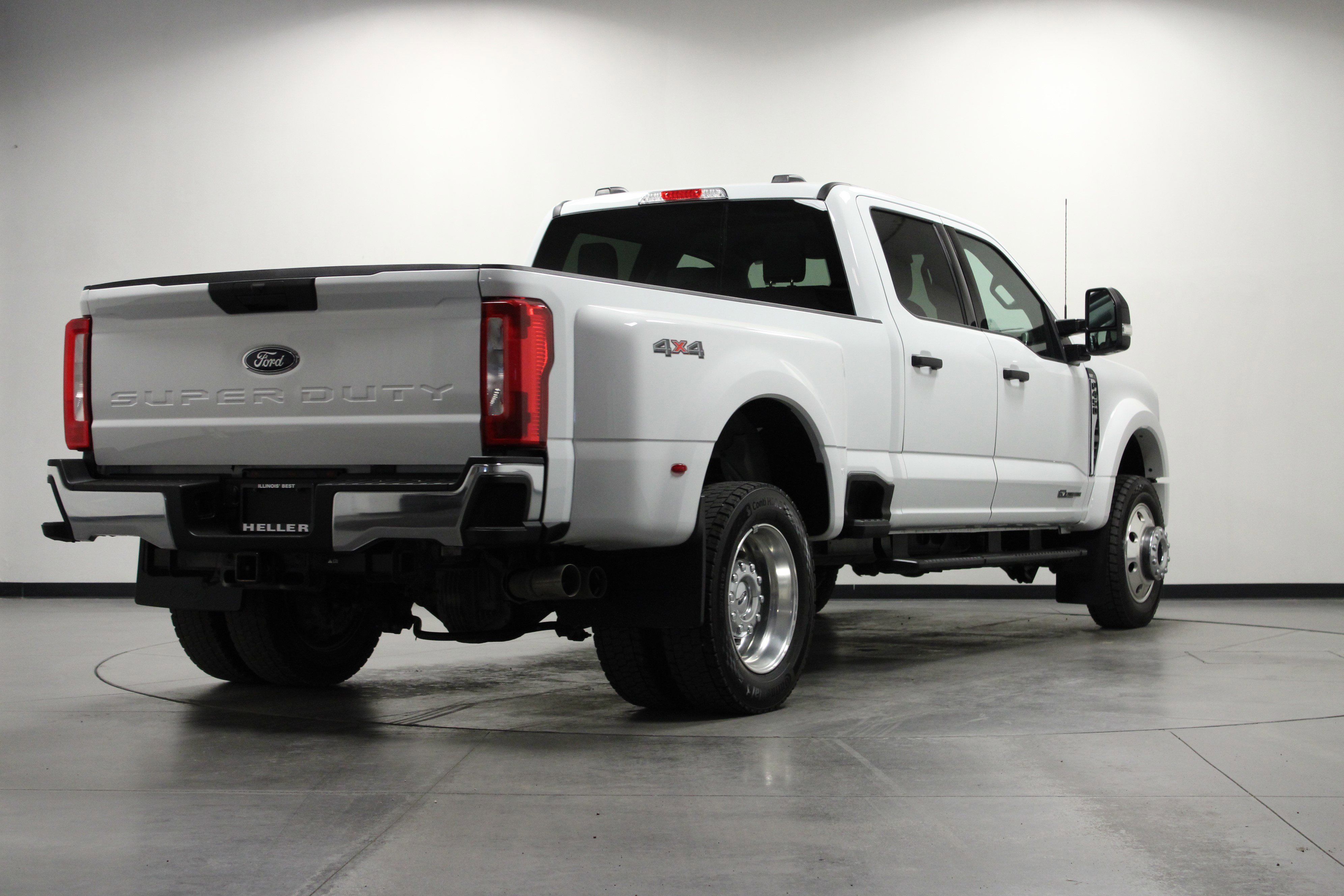 Used 2026 Ford F450 XLT w/ Camper Package AWD/4WD image 4