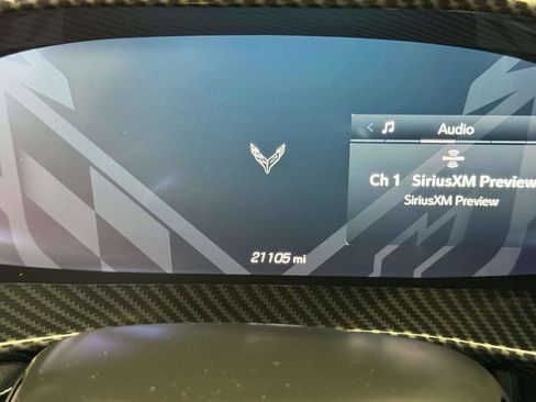 Used 2021 Chevrolet Corvette Stingray Coupe w/ Z51 Performance Package RWD image 12