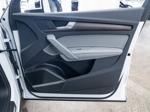 Used 2024 Audi Q5 e Premium Plus image 24