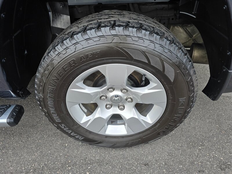 Used 2019 RAM 1500 Big Horn AWD/4WD image 23