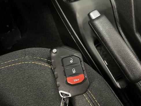 Certified 2024 Jeep Wrangler Willys image 24