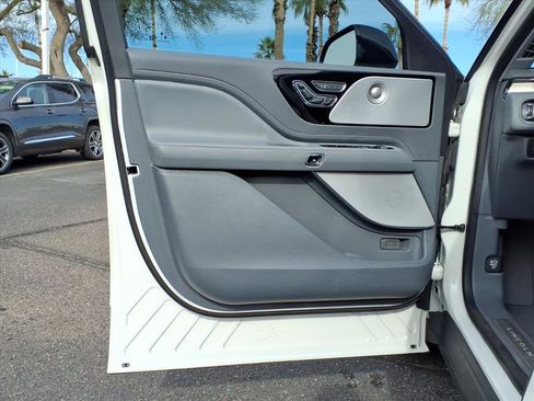 Used 2020 Lincoln Aviator Reserve w/ Equipment Group 202A image 19