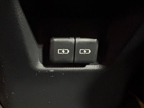 Used 2024 Toyota Tundra SR5 w/ SR5 Convenience Package AWD/4WD image 37