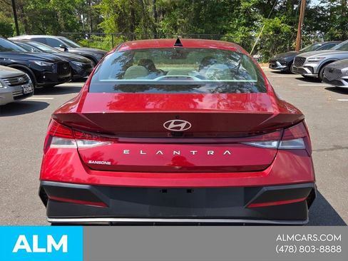 Used 2024 Hyundai Elantra SEL w/ Convenience Package FWD image 5