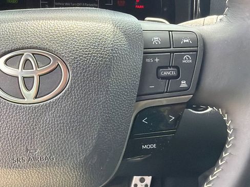 Used 2026 Toyota Camry SE FWD image 25