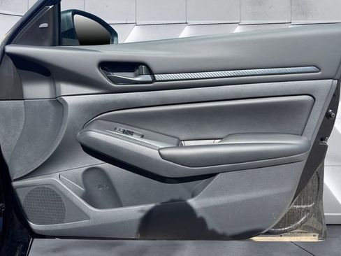 Used 2025 Nissan Altima 2.5 S image 15