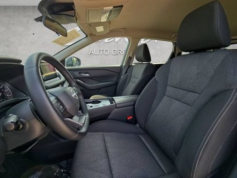 Used 2025 Nissan Rogue SV FWD image 19