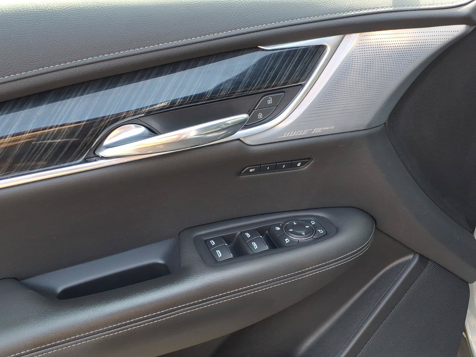 Used 2024 Cadillac XT6 Premium Luxury AWD/4WD image 5