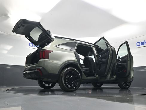 Certified 2025 Kia Sorento SX Prestige image 65